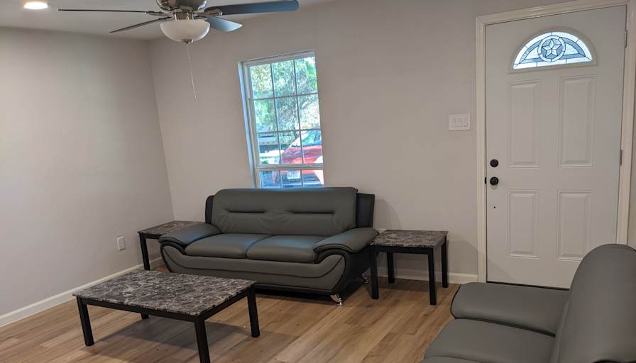 Autif's room