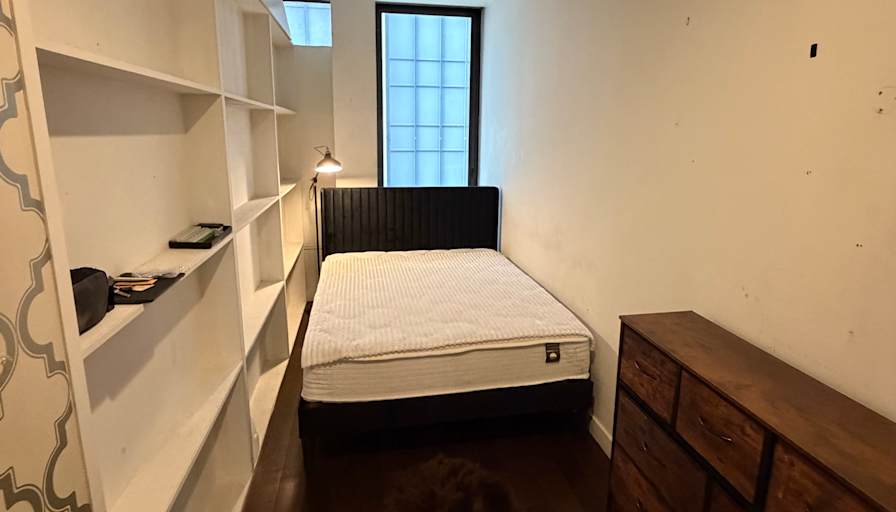 Oleg's room