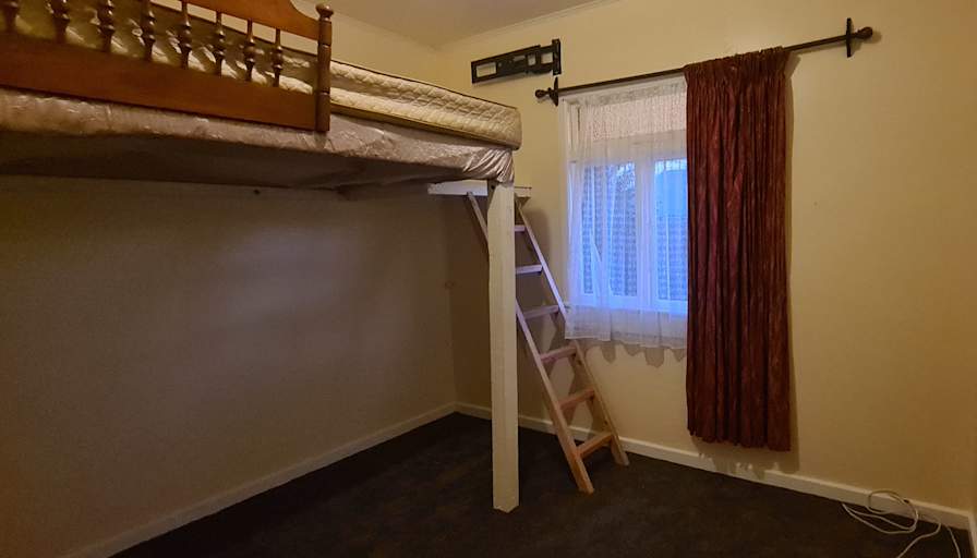 Jo's room