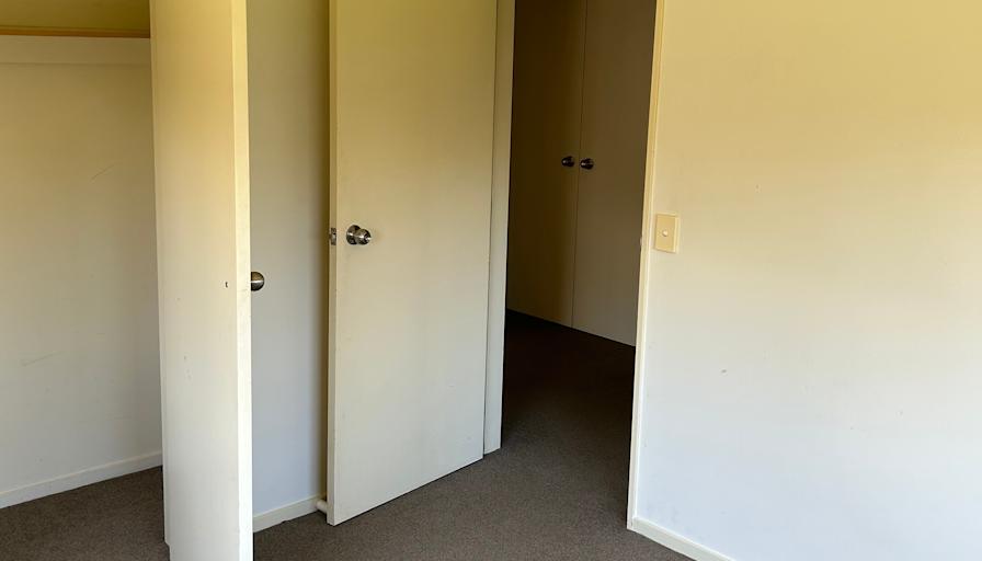 Geoff's room