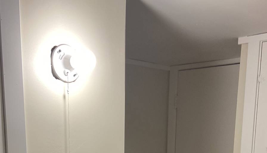 Nas's room
