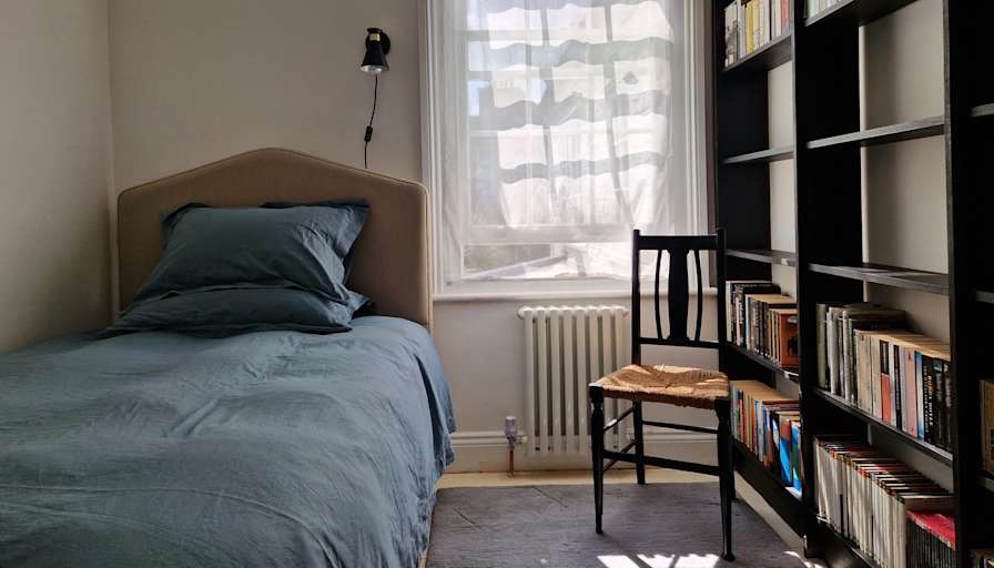 Leon's room