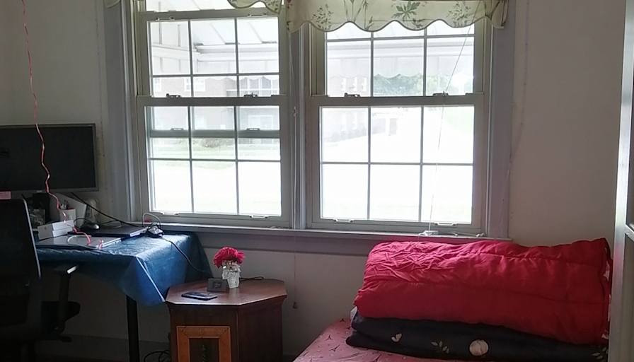 Alice.'s room