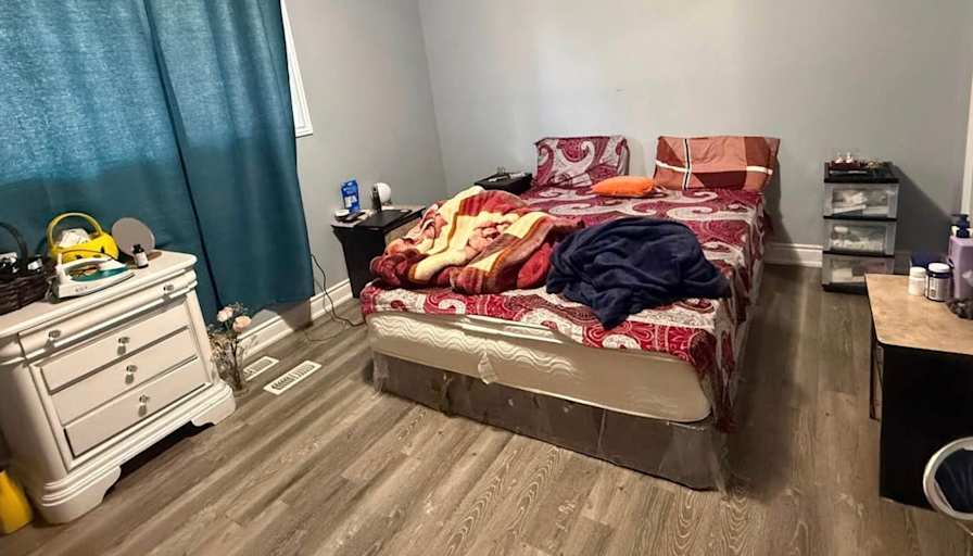 SHUBHDEEP's room