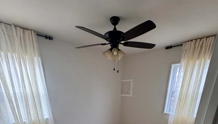 Albany's room