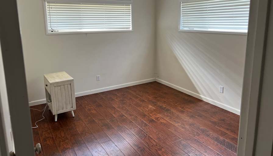 DONALD's room