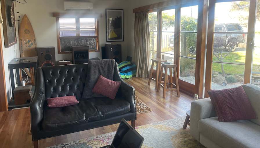 Simon's room
