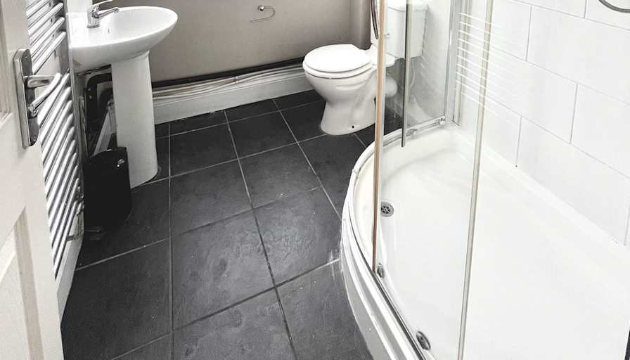 Upper Residence Property Ltd.'s room