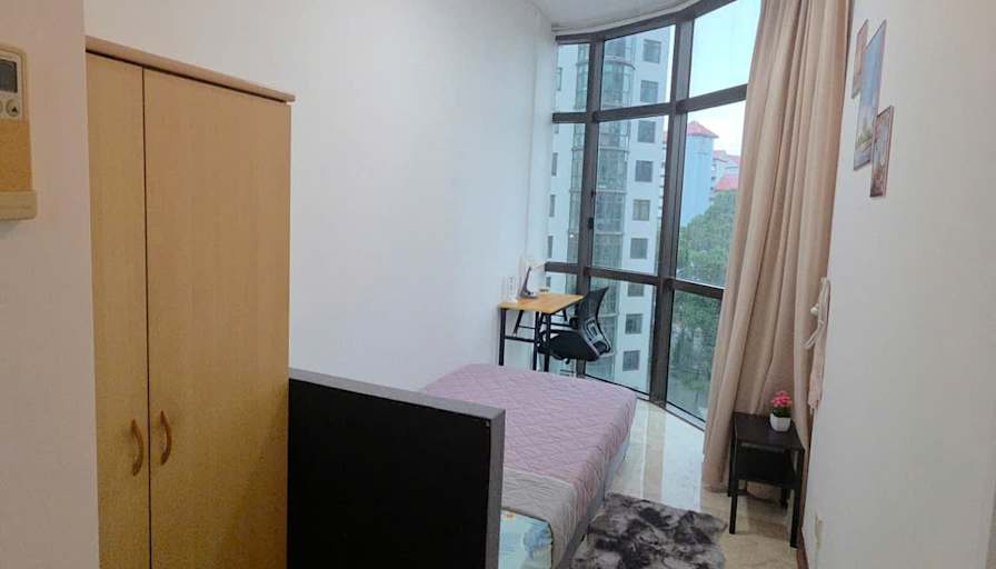 Sunny's room
