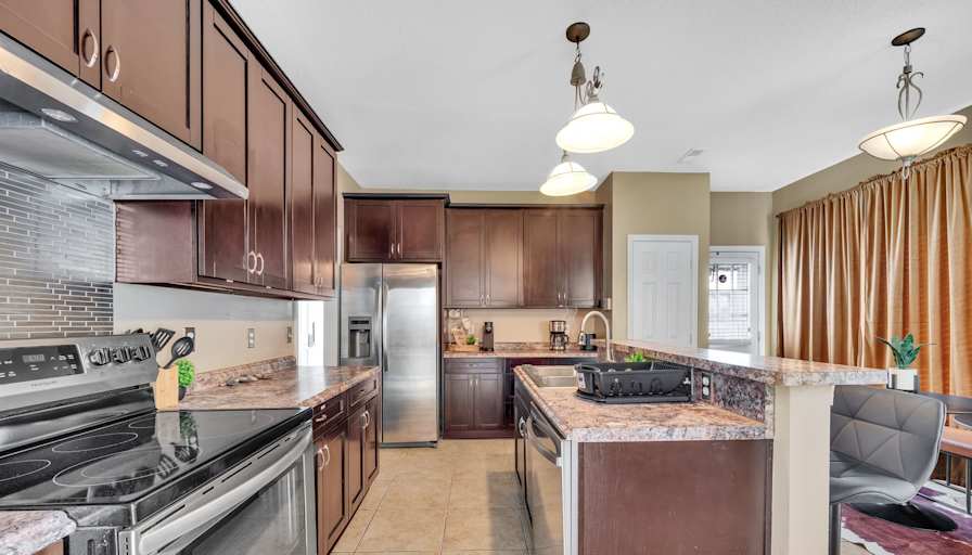 Dynamic Edge Property Solutions's room