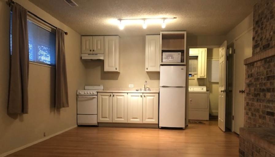 Room for rent's room