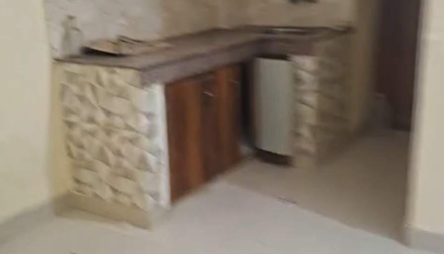 Nikunj saini's room