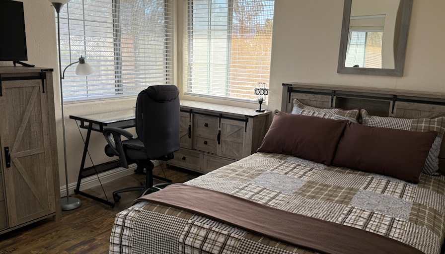 DeAnn's room