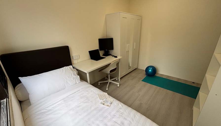 Harry Lee's room
