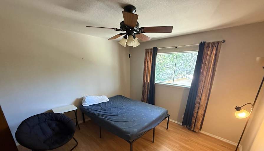 TexasTim's room