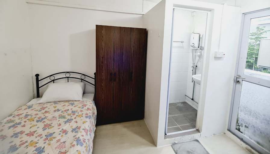 Roomy's room