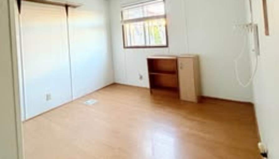 Vicky's room
