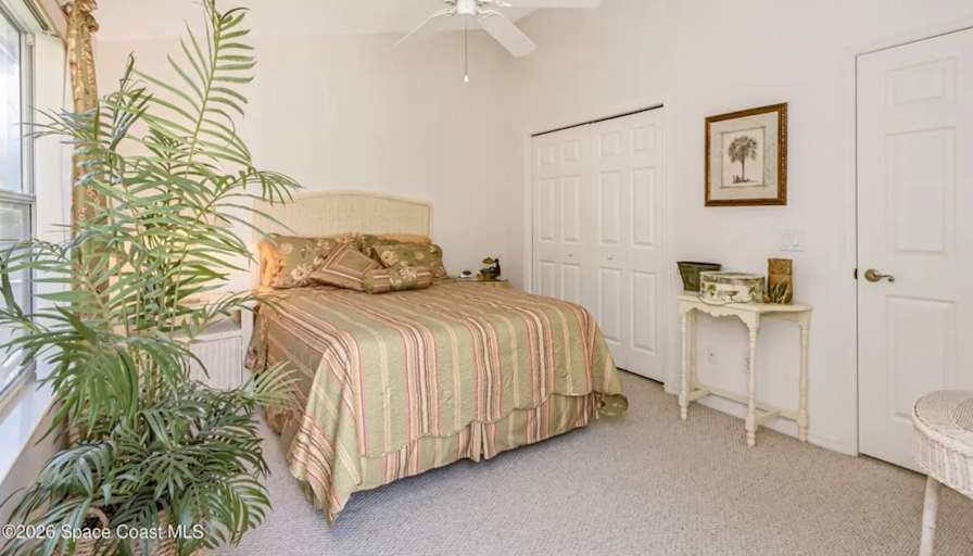 Lorena Bezerra's room