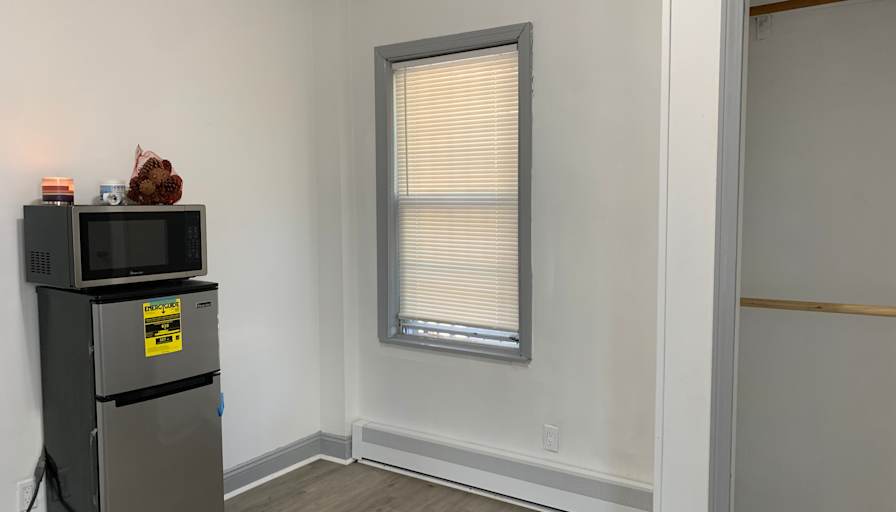 Studio's room