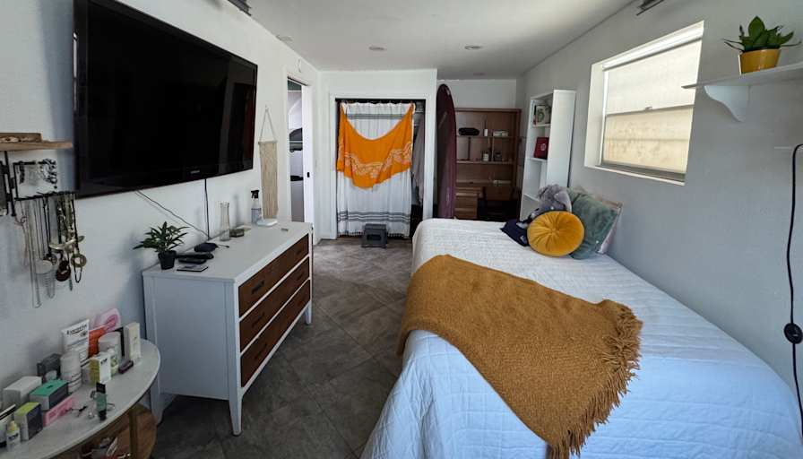 Valerie's room