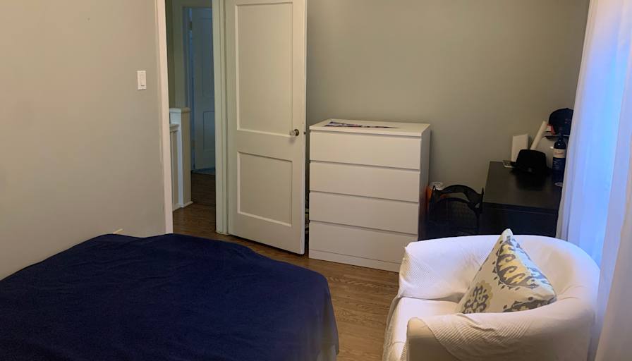 Eri's room