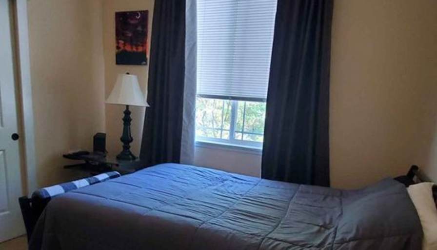 Taryn's room