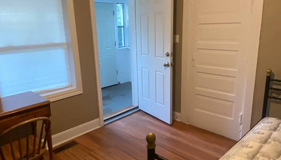 Andrea's room