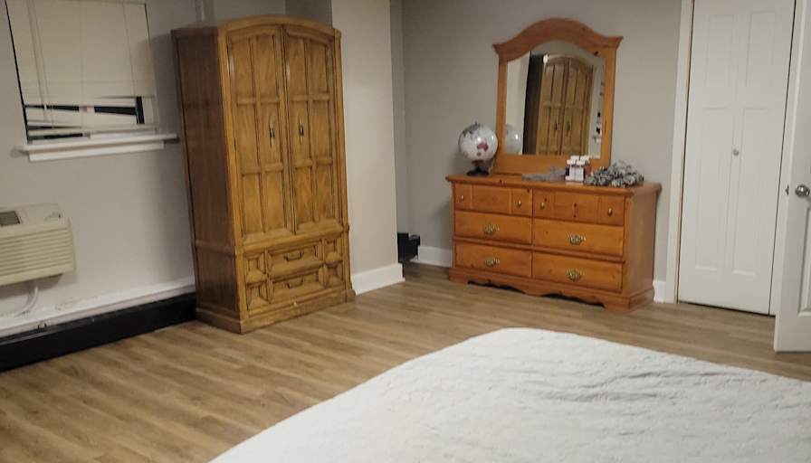 Len's room