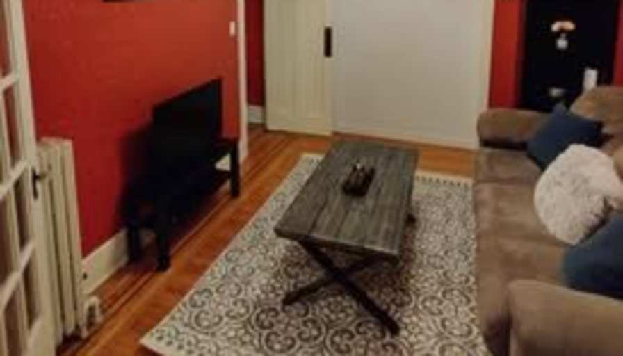 Carlos's room