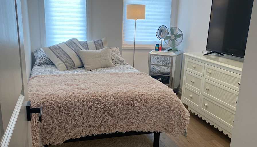 Stephanie's room