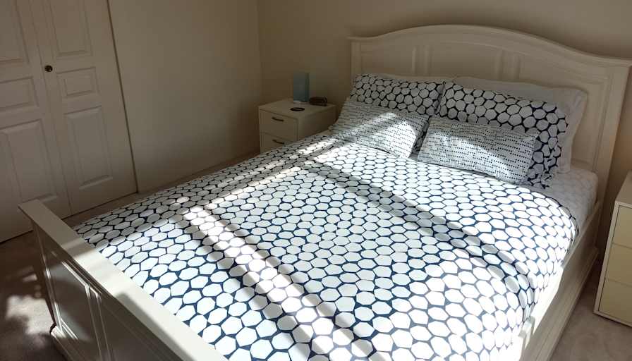 Cléo and Carl's room