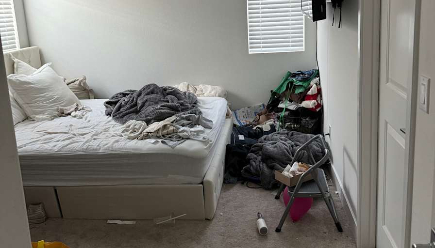 Alexis's room