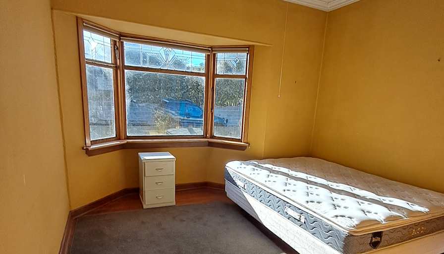 Queen Street Property's room