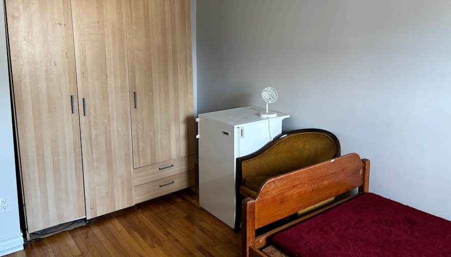 Charlebois Mario's room