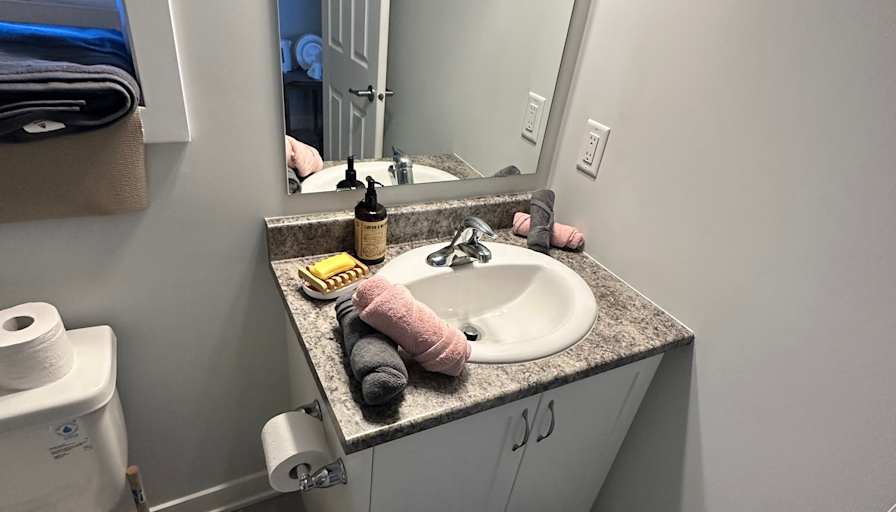 Carlos's room