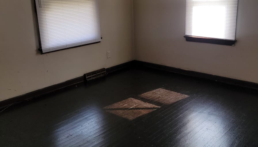 Rolonda's room