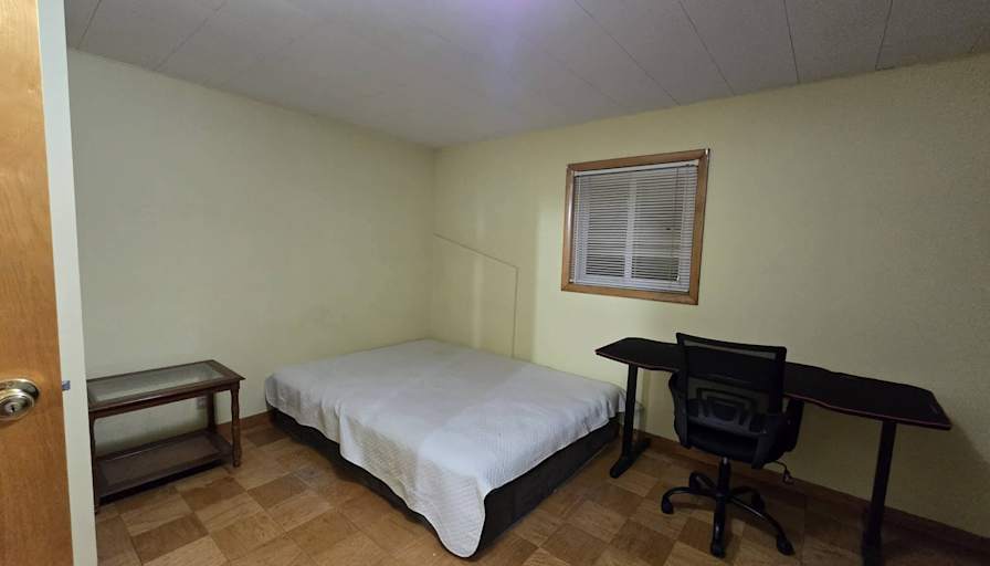 Mina's room