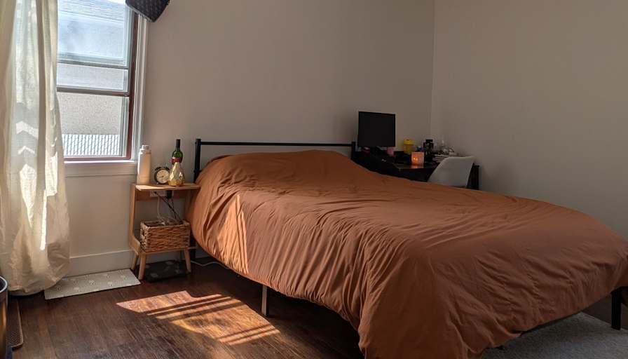 Vicky's room