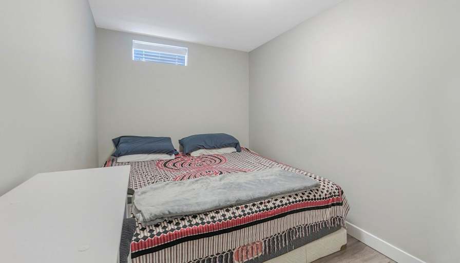 lisa's room