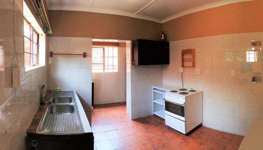 Jos Michele Milne's room