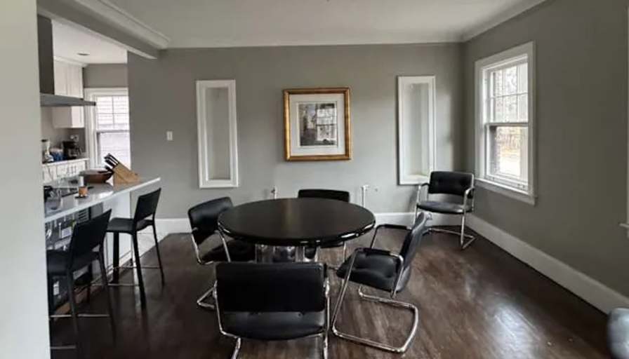 Spacious private suite available's room
