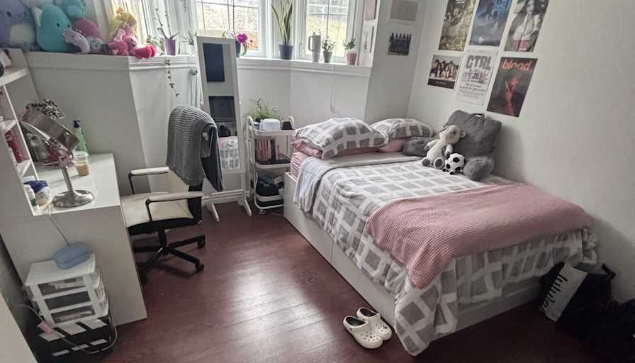 Zoé's room