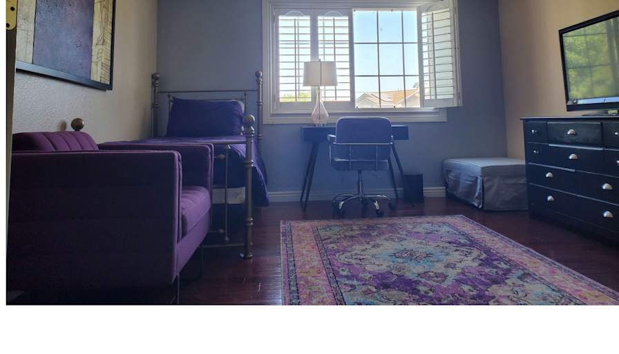 Reyna's room