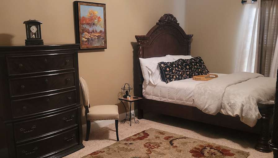 Elena A MARTINEZ's room