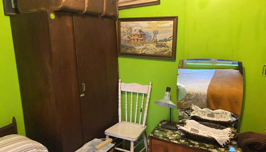 Lin's room