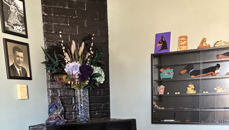 Kelly Levesque's room