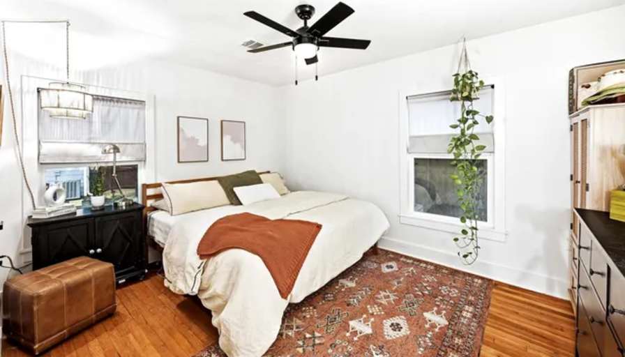 Lois's room