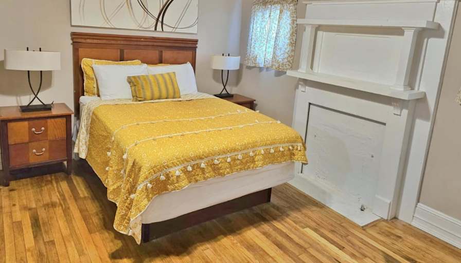 Grandbay RE Holdings's room