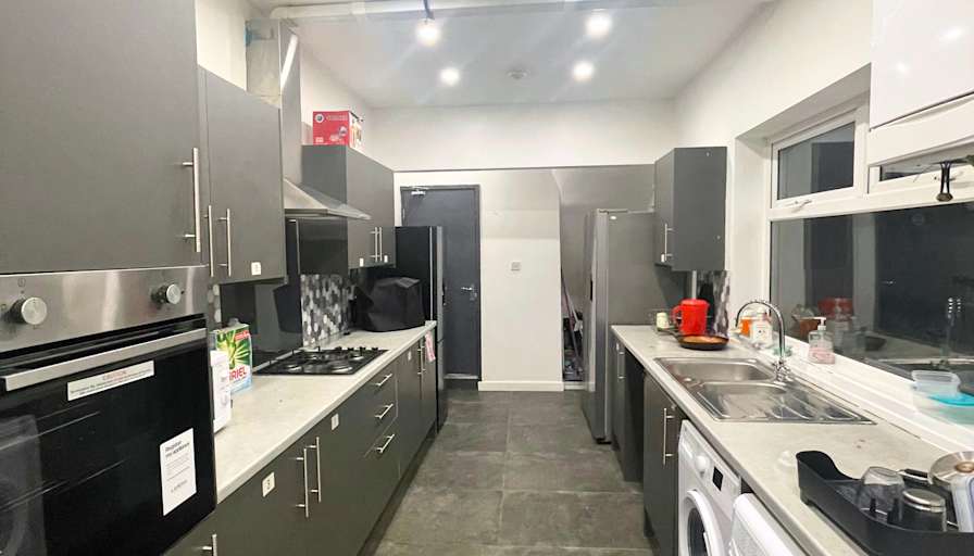 Upper Residence Property Ltd.'s room