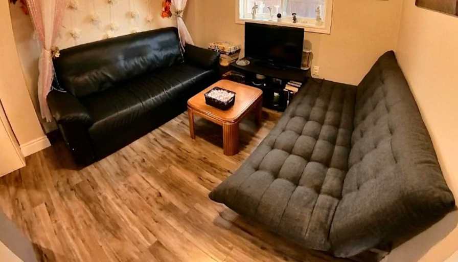 Vicky's room